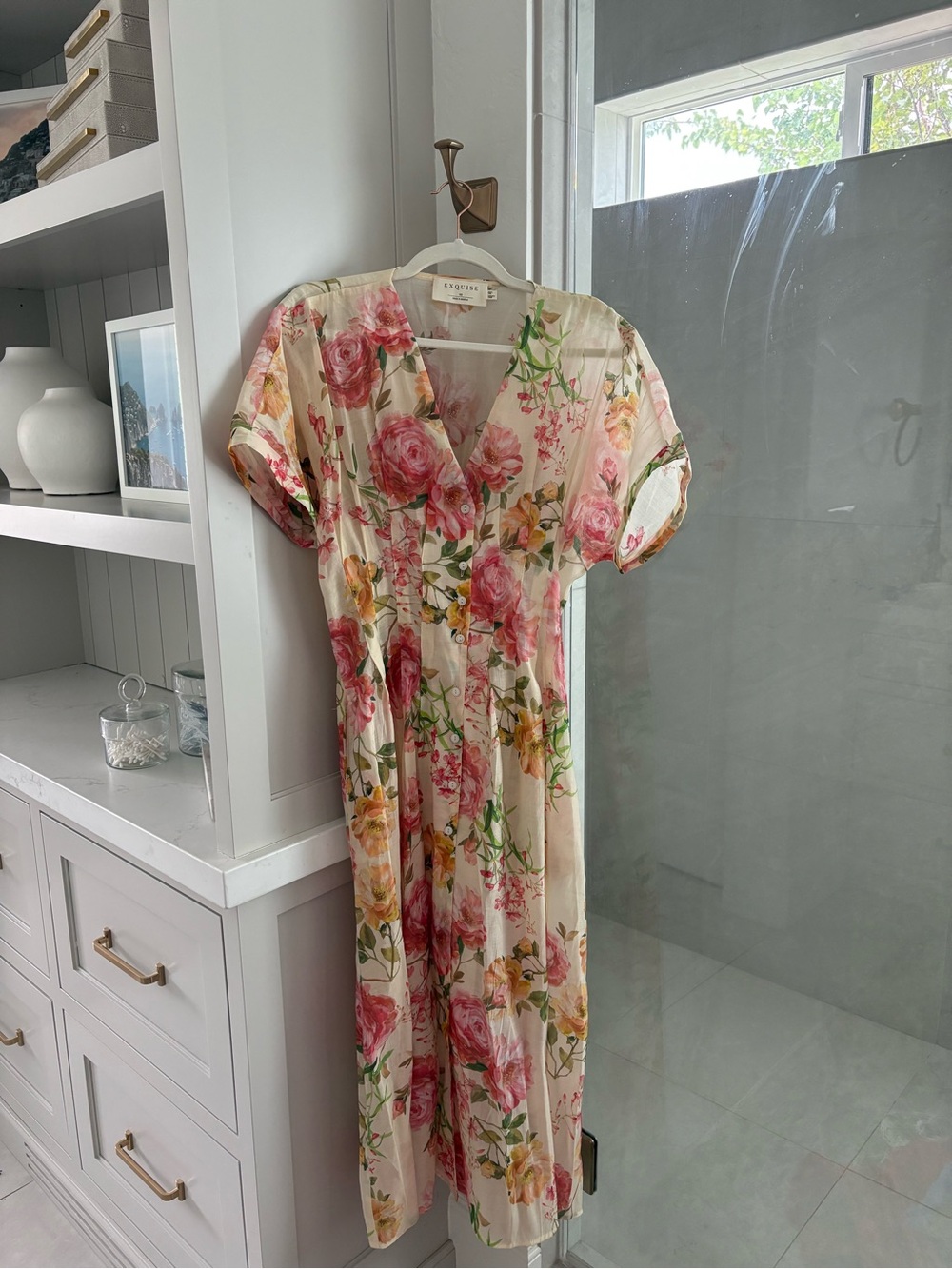Exquise V-Neck Floral Print MIDI Dress